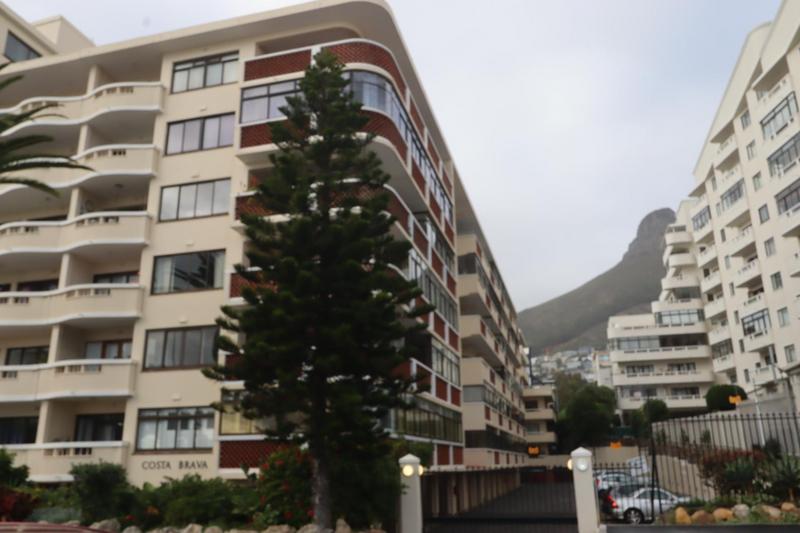 To Let 2 Bedroom Property for Rent in Sea Point Western Cape